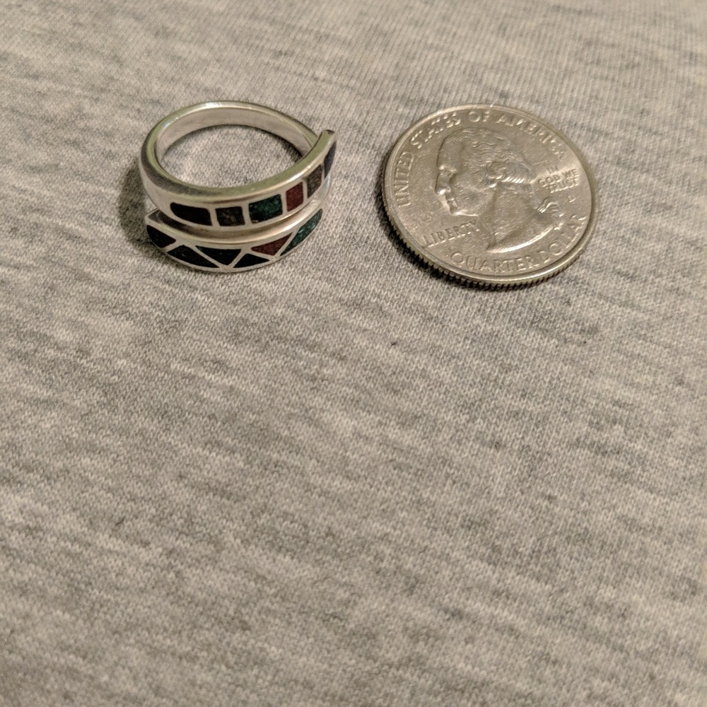 Silver unique pattern stone ring - Picture 3 of 4